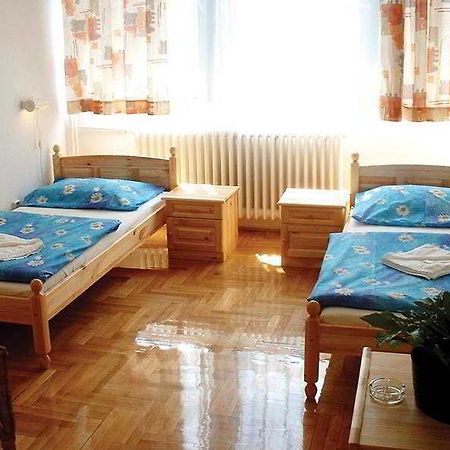 Hotel Rila Budapeste Quarto foto
